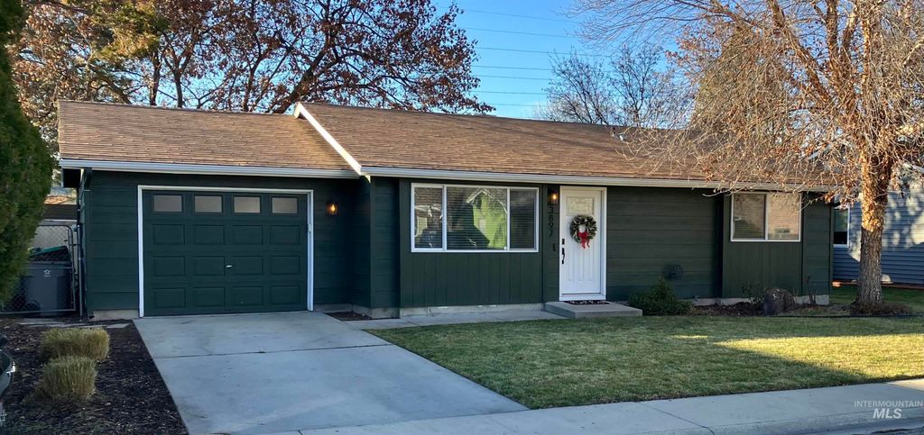 Photo of 3897 S Yorktown Way, Boise, ID 83706 (MLS # 98969725)