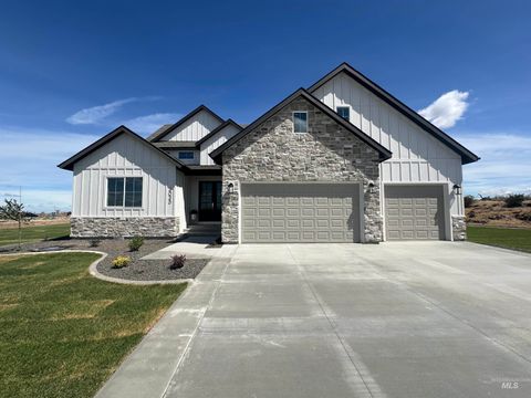 Photo of 3035 Lake View Ct, Twin Falls, ID 83301 (MLS # 98985197)