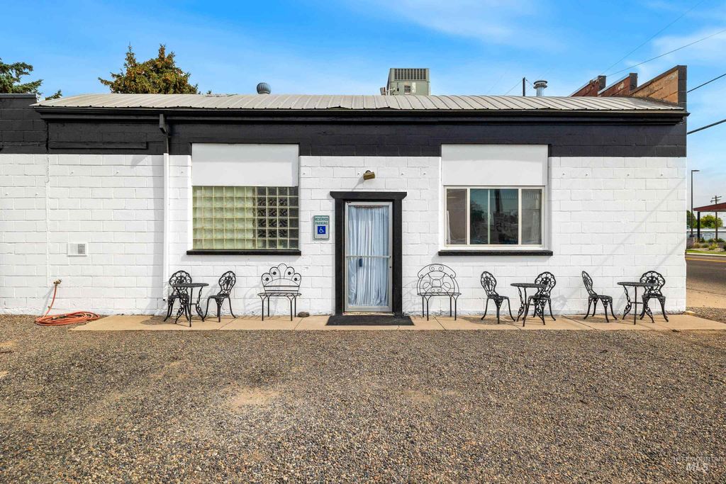 Photo of 2039 Main St, Gooding, ID 83330 (MLS # 98957116)