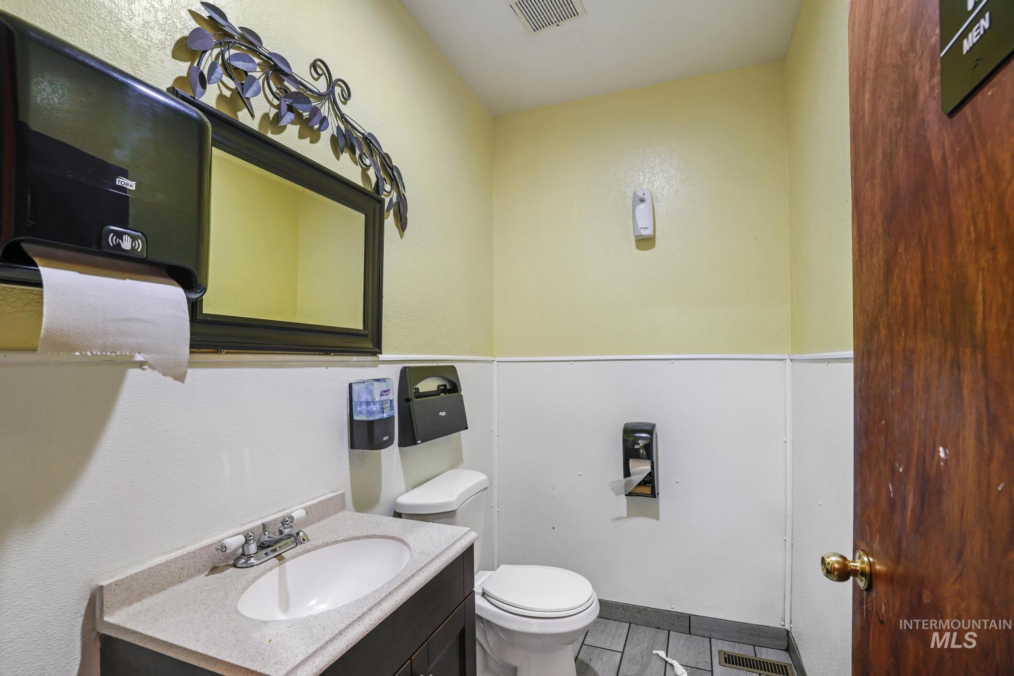 Wendell, Idaho 83355, United States, ,Commercial,Active,219580