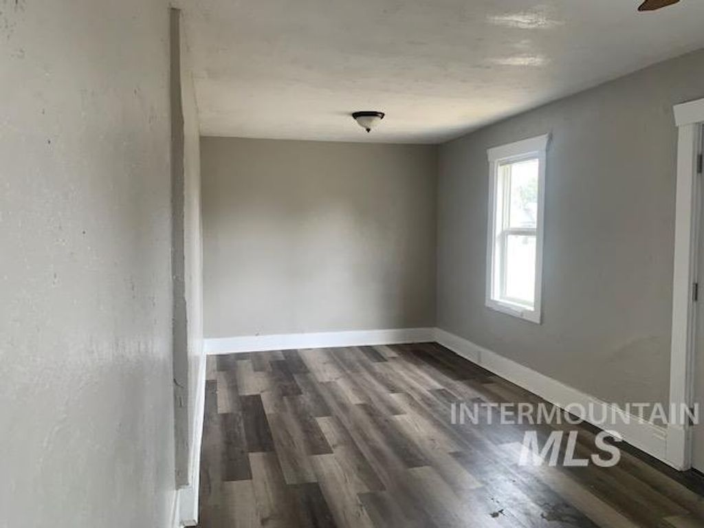 Photo of 1600 Hansen Ave, Burley, ID 83318 (MLS # 98961464)