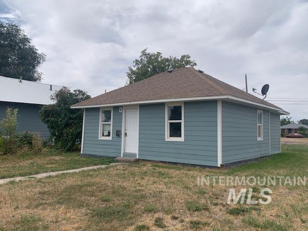 Photo of 1600 Hansen Ave, Burley, ID 83318 (MLS # 98961464)