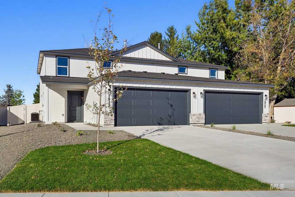 Photo of 1915 Jensens Way, Payette, ID 83661 (MLS # 99004097)