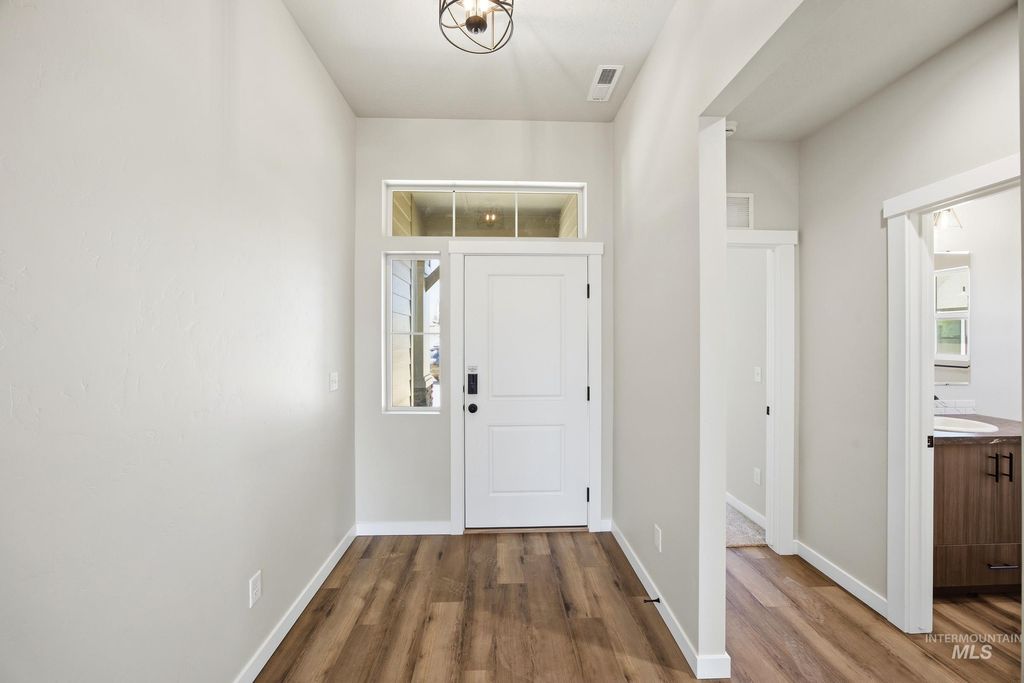 Photo of 8286 E Cool River Lp, Nampa, ID 83687 (MLS # 98987156)