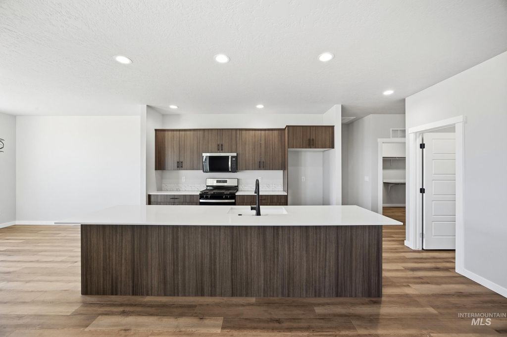 Photo of 8286 E Cool River Lp, Nampa, ID 83687 (MLS # 98987156)