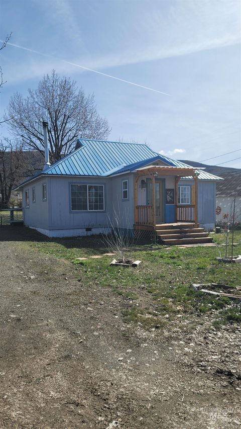 Photo of 203 N Berkley St, Council, ID 83612 (MLS # 98978249)