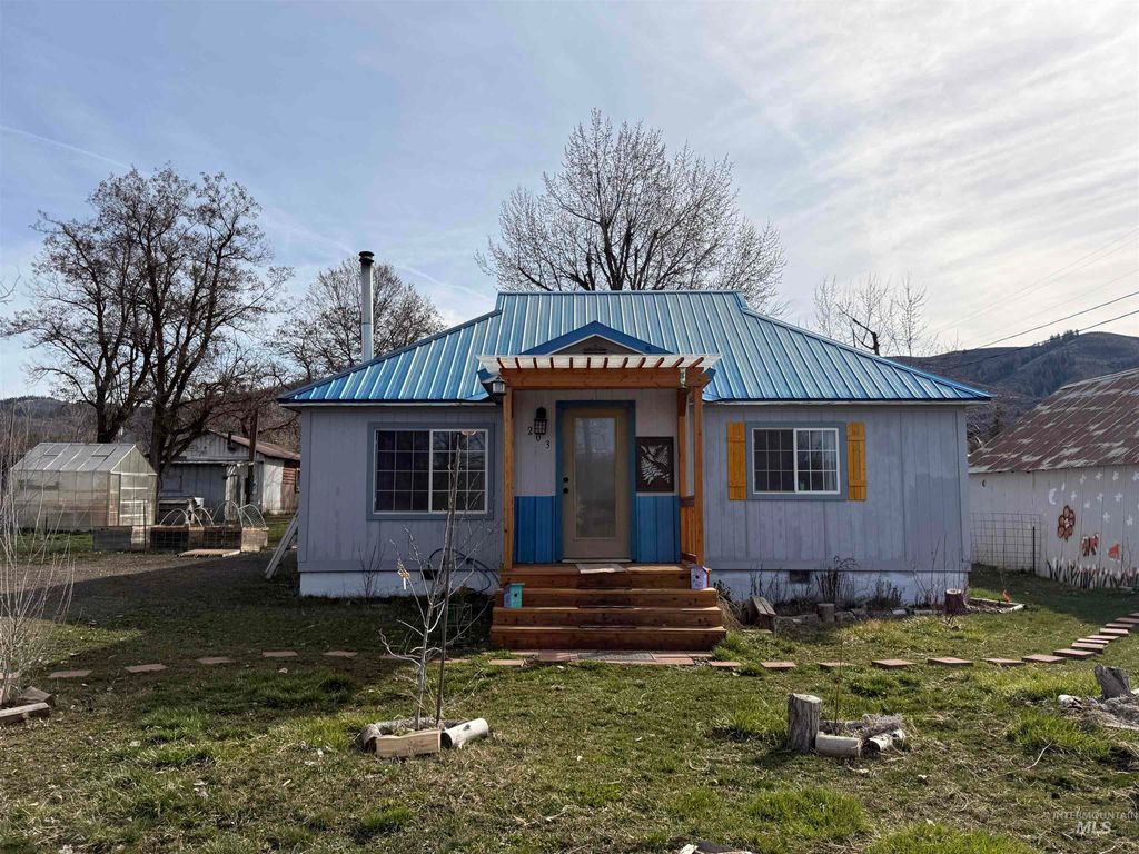 Photo of 203 N Berkley St, Council, ID 83612 (MLS # 98978249)