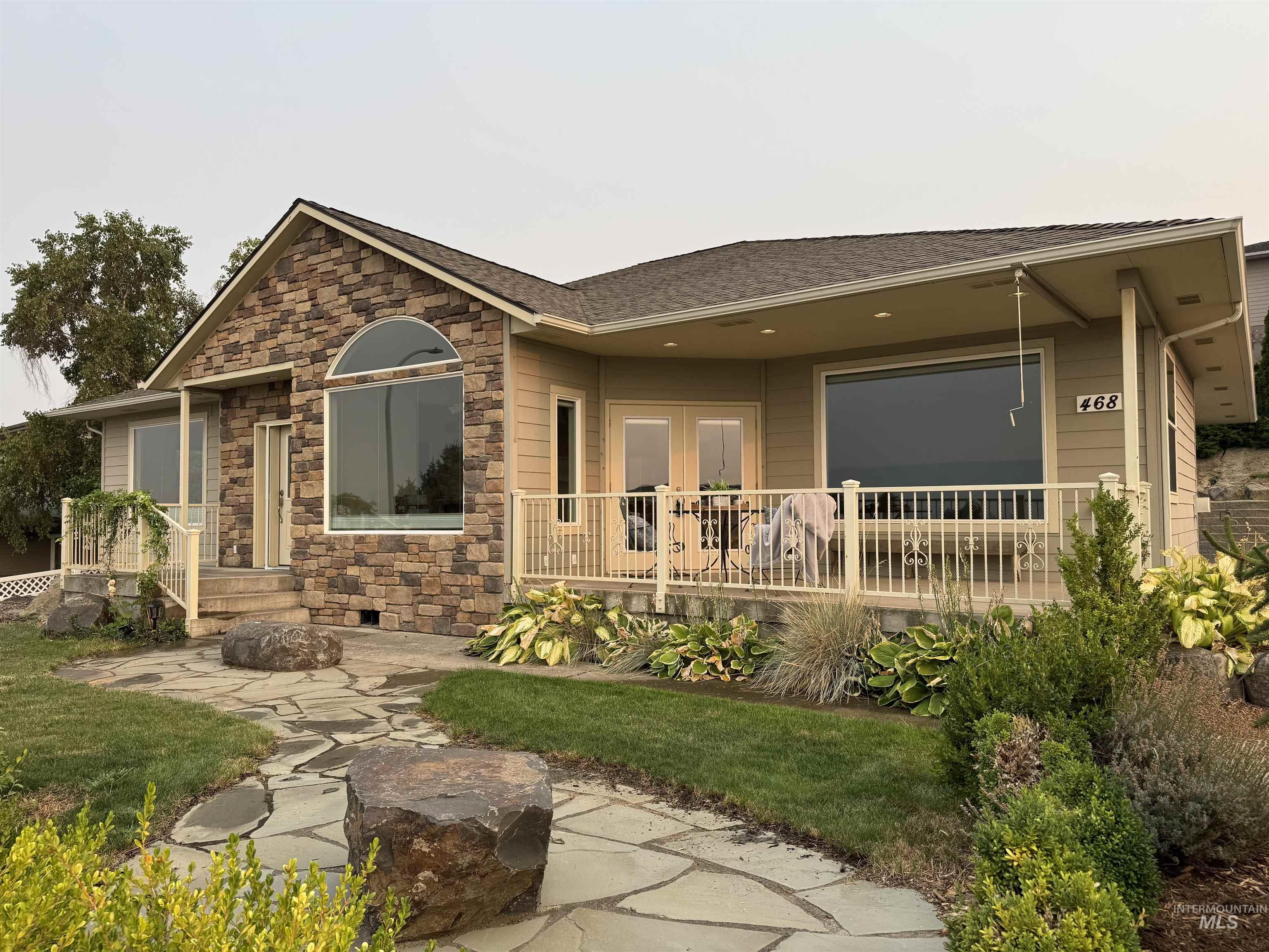 468 Crestline Circle Drive