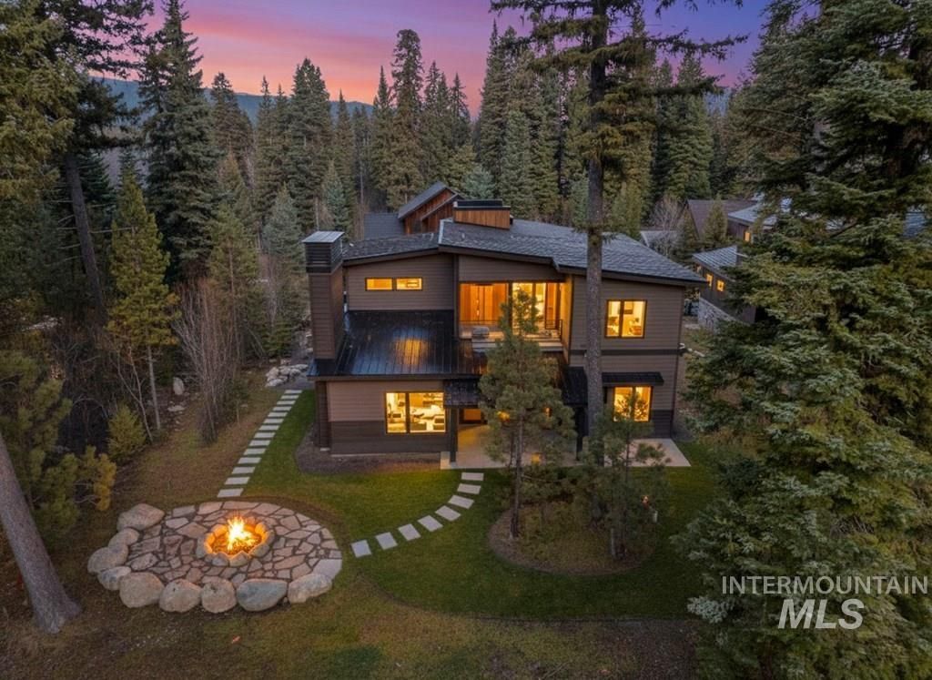 Photo of 1008 Violet Way, McCall, ID 83638 (MLS # 98968684)