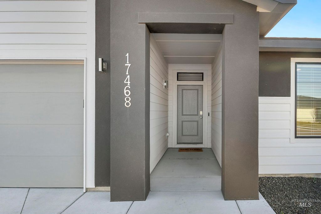 Photo of 17468 N Santimon Way, Nampa, ID 83687 (MLS # 98970721)