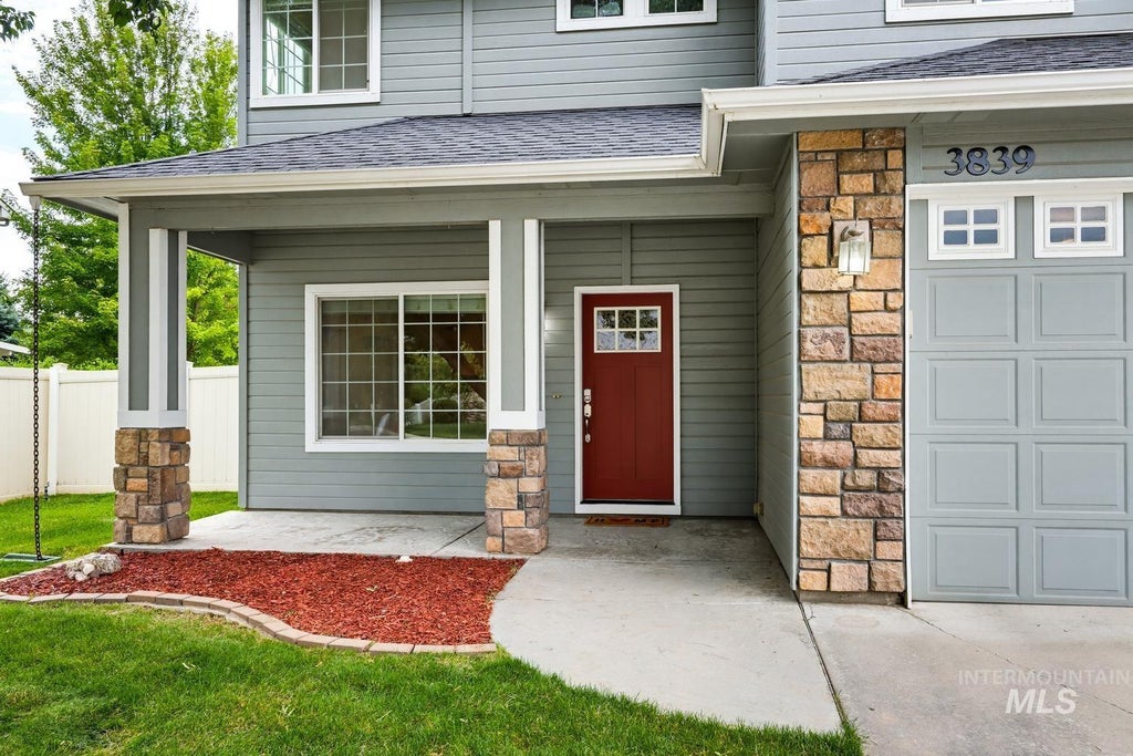 Photo of 3839 N Cool River Way, Meridian, ID 83646 (MLS # 99001026)