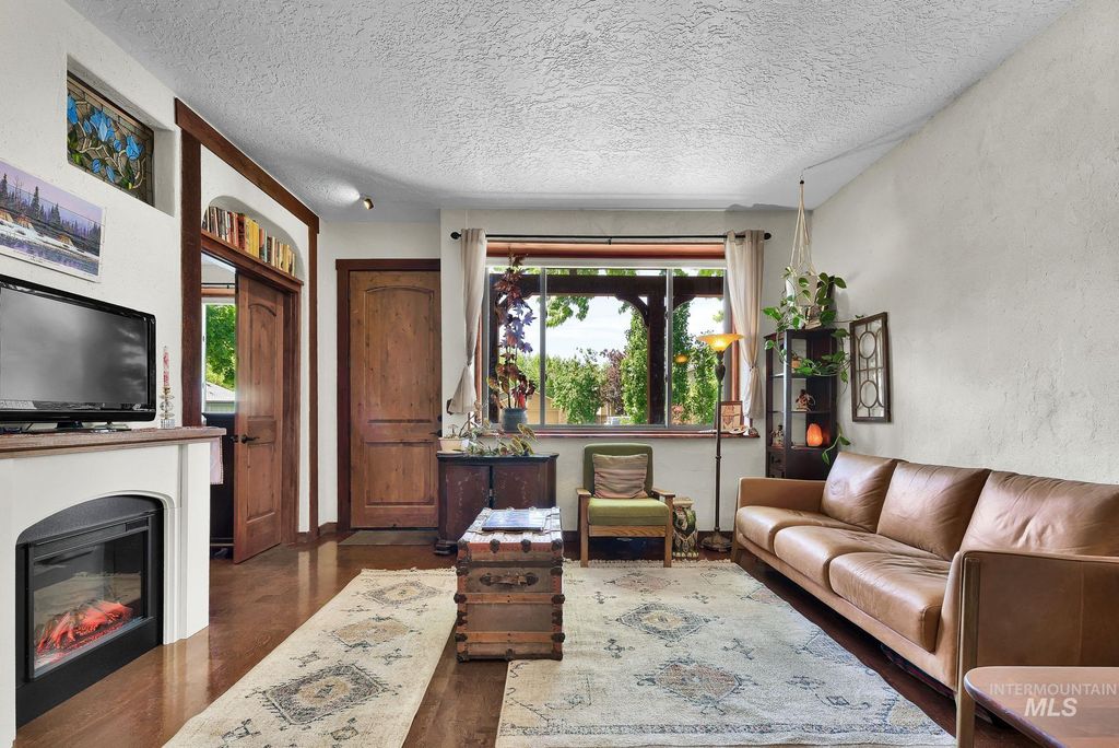 Photo of 1312 E Franklin St, Boise, ID 83712 (MLS # 98986215)