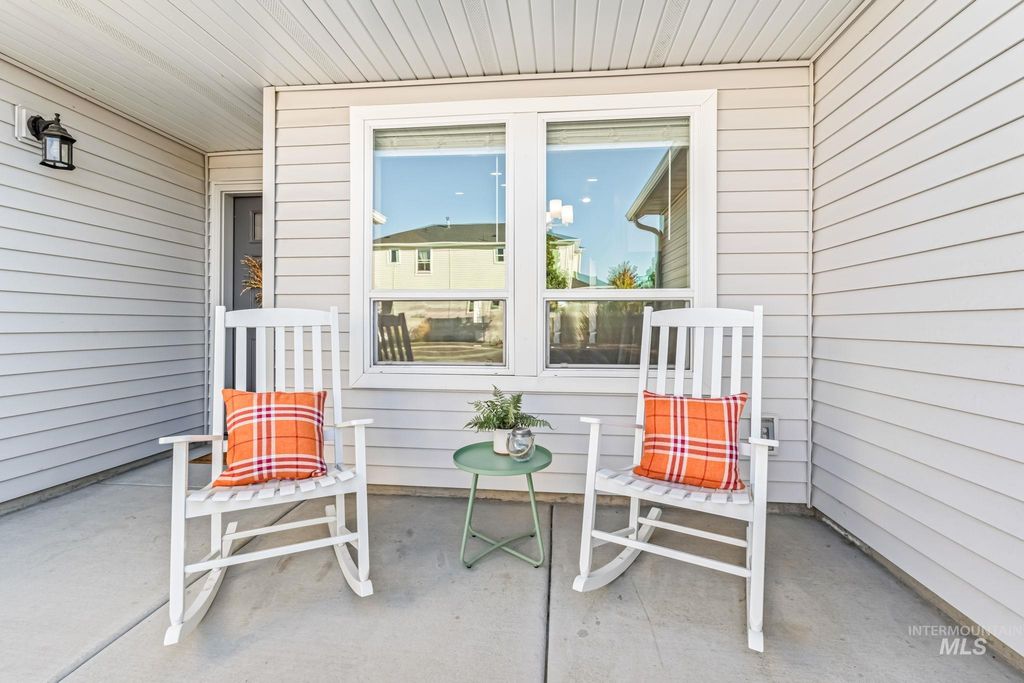 Photo of 1671 E Netley St, Meridian, ID 83646 (MLS # 98974480)