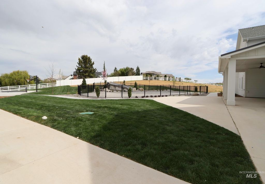 Photo of 8333 Partridge Dr, Nampa, ID 83686 (MLS # 98981720)