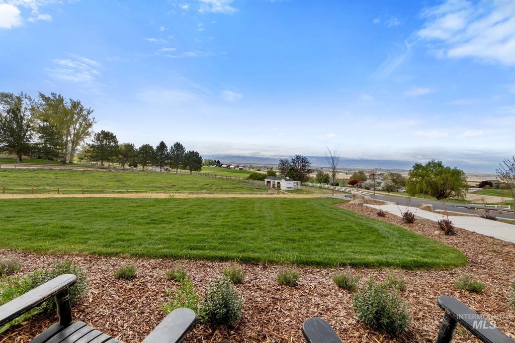 Photo of 8333 Partridge Dr, Nampa, ID 83686 (MLS # 98981720)