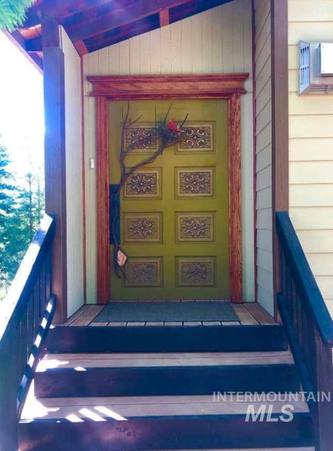 Photo of 1021 Smokey Bear Ln, Kendrick, ID 83537 (MLS # 98989448)