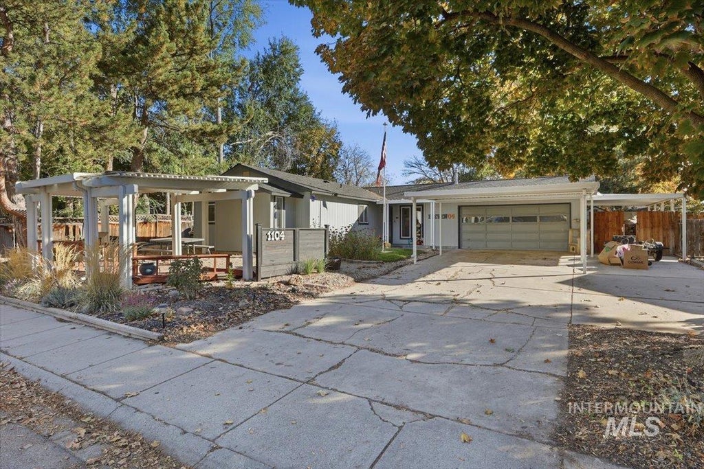 Photo of 1104 NW 12th Ave, Meridian, ID 83642 (MLS # 99005095)