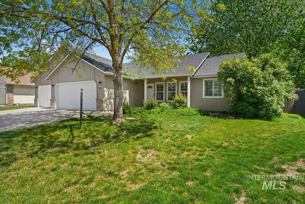 Photo of 316 S Cobblestone Way, Eagle, ID 83616 (MLS # 98984355)