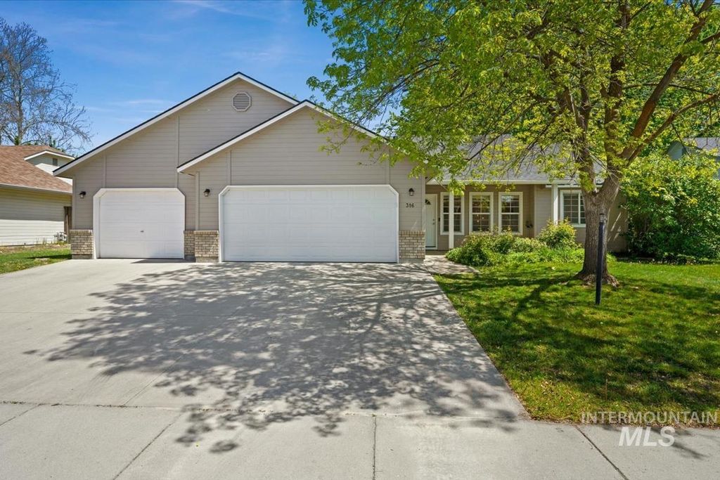 Photo of 316 S Cobblestone Way, Eagle, ID 83616 (MLS # 98984355)