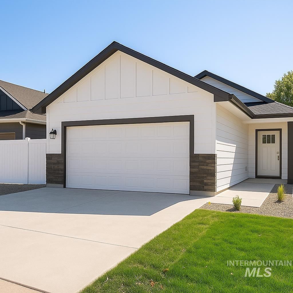 Photo of 1906 Oregon Lane, Caldwell, ID 83605 (MLS # 98974444)