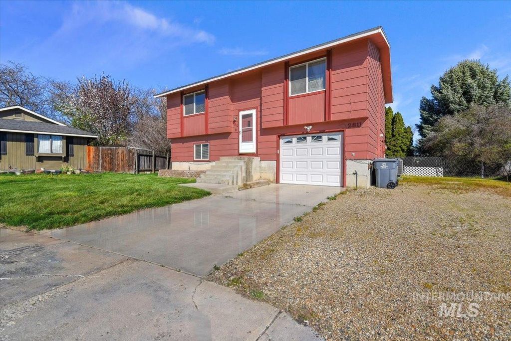 Photo of 2811 Apollo Place, Caldwell, ID 83605 (MLS # 98979715)
