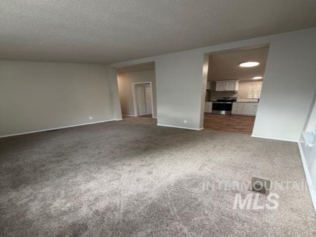Photo of 815 E Liberty St, Weiser, ID 83672 (MLS # 98979160)