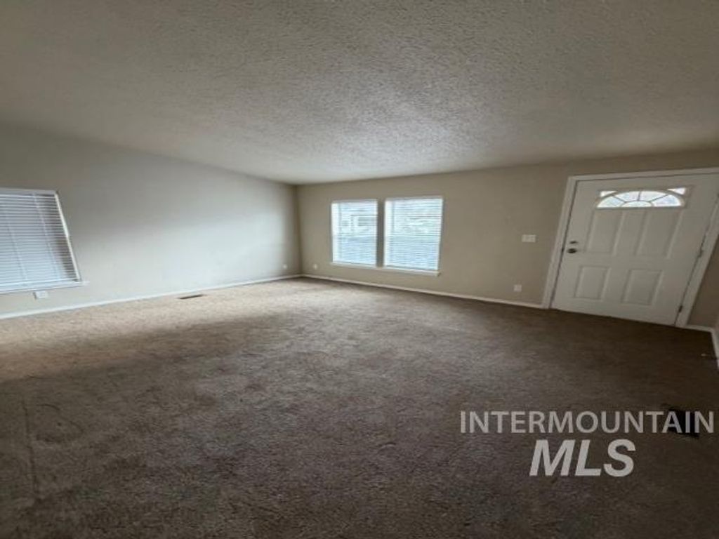 Photo of 815 E Liberty St, Weiser, ID 83672 (MLS # 98979160)