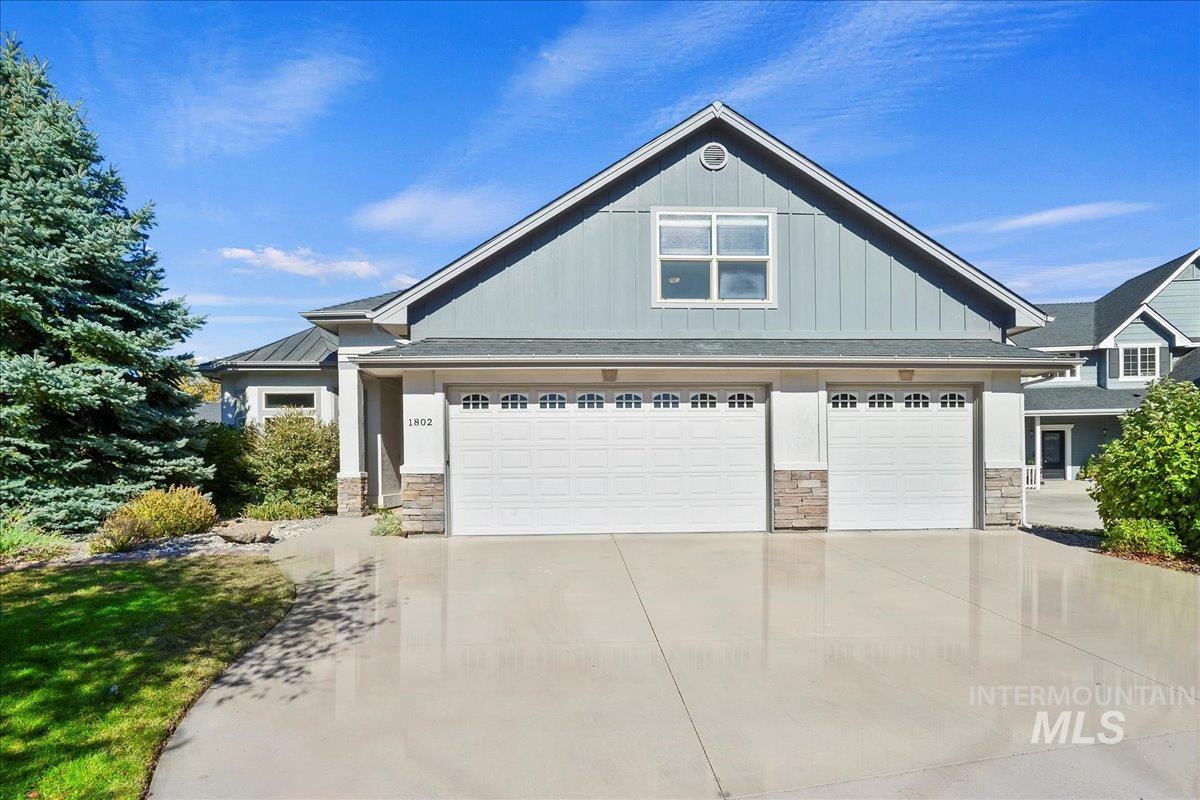 1802 W Rattlesnake Dr
