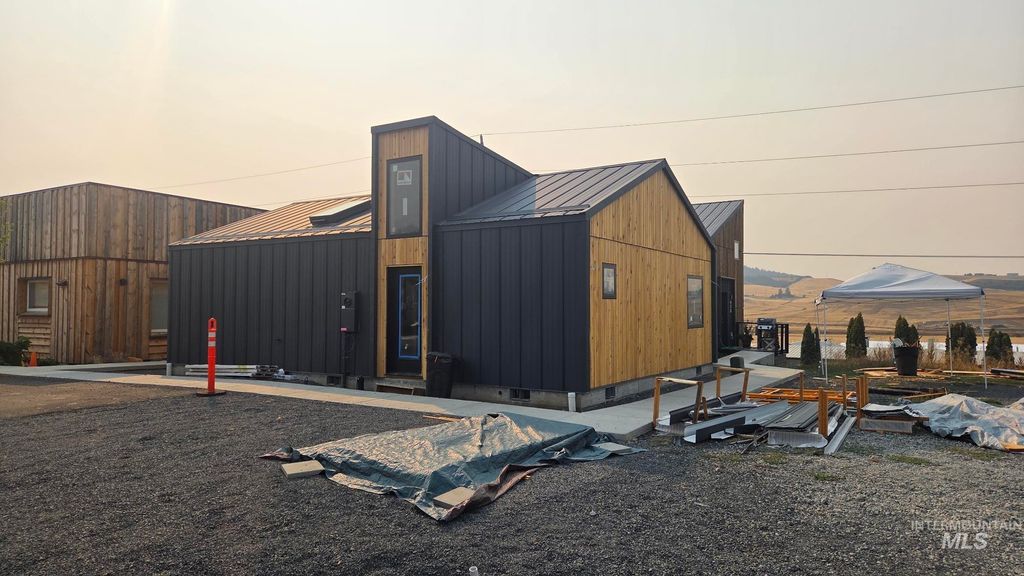 Photo of 424 E Palouse River Dr, Moscow, ID 83843 (MLS # 98956103)