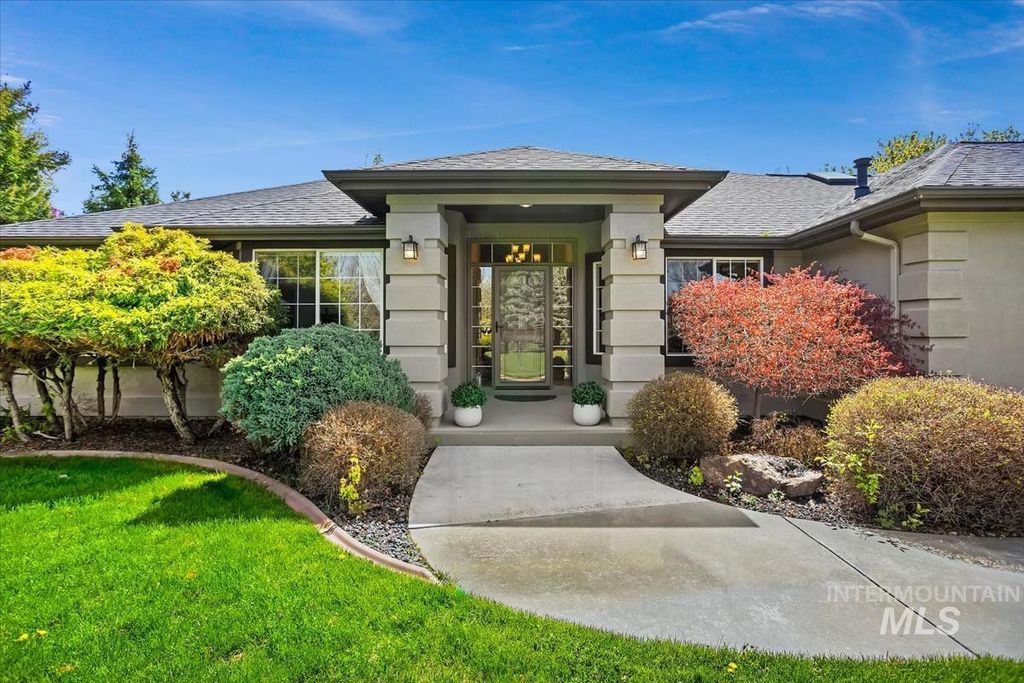 Photo of 9511 W Hills Gate Dr, Star, ID 83669 (MLS # 98982295)