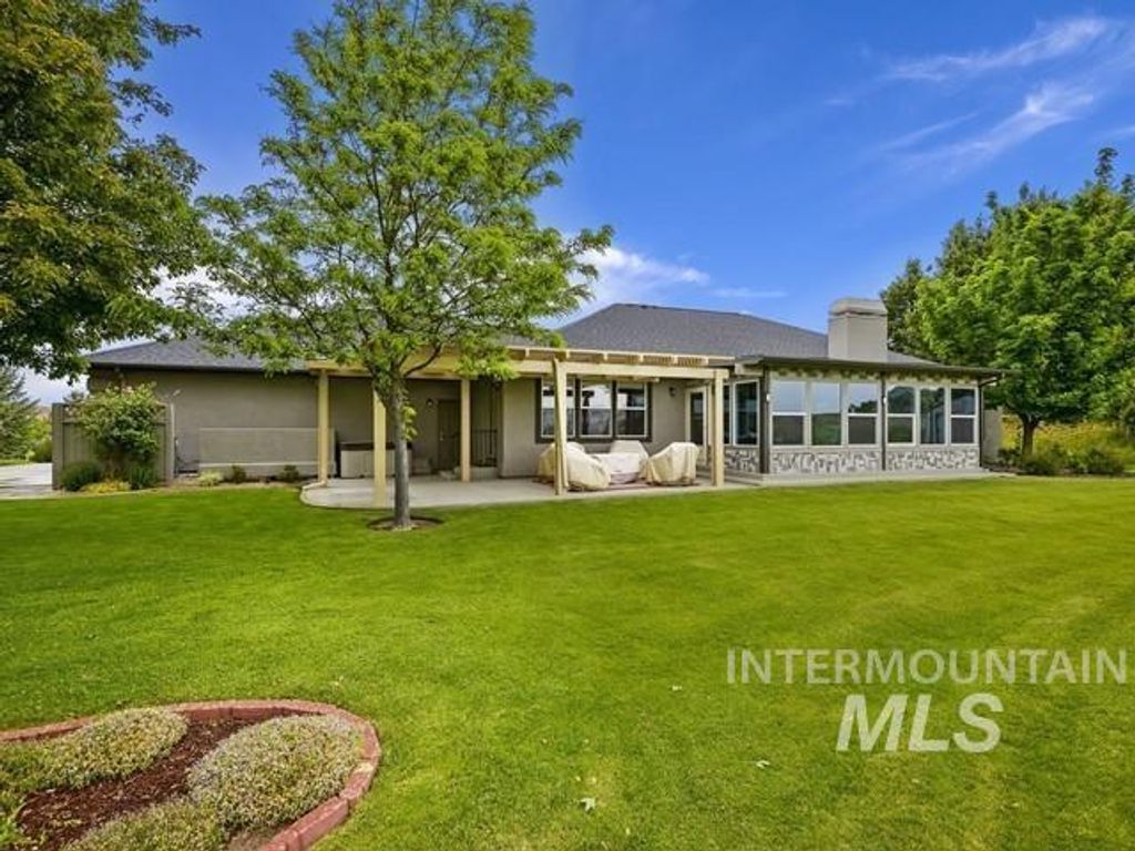 Photo of 9511 W Hills Gate Dr, Star, ID 83669 (MLS # 98982295)