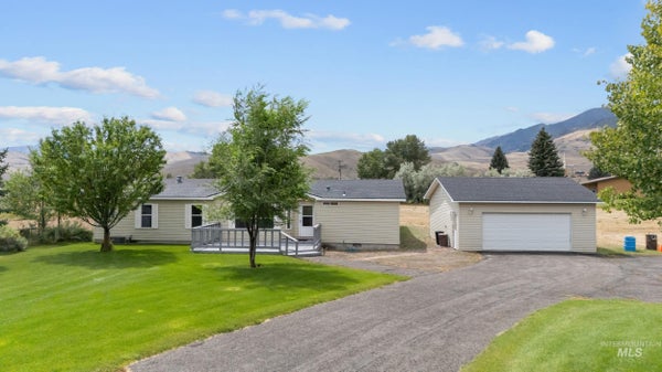 410 E CUSTER RD, MACKAY, ID 83251 - Image 6e2dffbbebb9cb6b15f54b5c26d7259e/4211617996