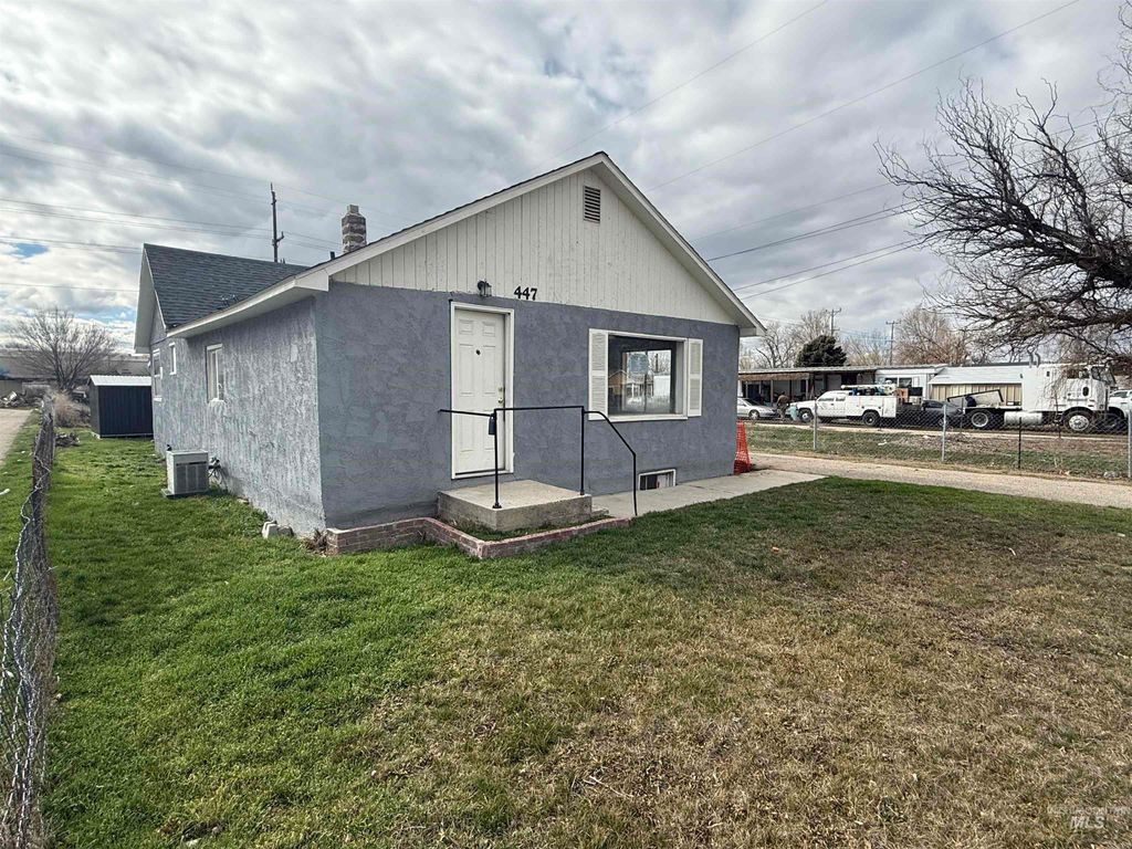 Photo of 447 1st St N St, Nampa, ID 83687 (MLS # 98976380)