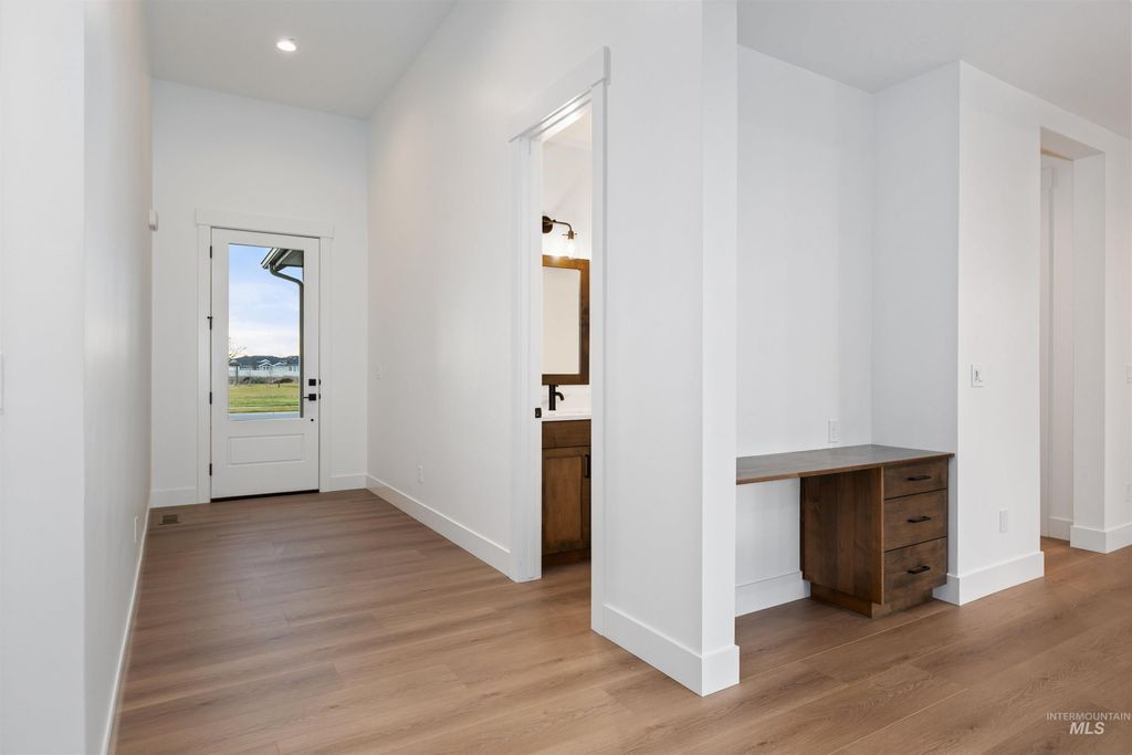 Photo of 10520 W Shumard Dr, Star, ID 83669 (MLS # 98982294)