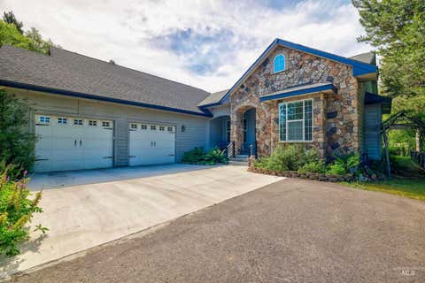 Photo of 39 Grand Fir Dr, Donnelly, ID 83615 (MLS # 98993104)