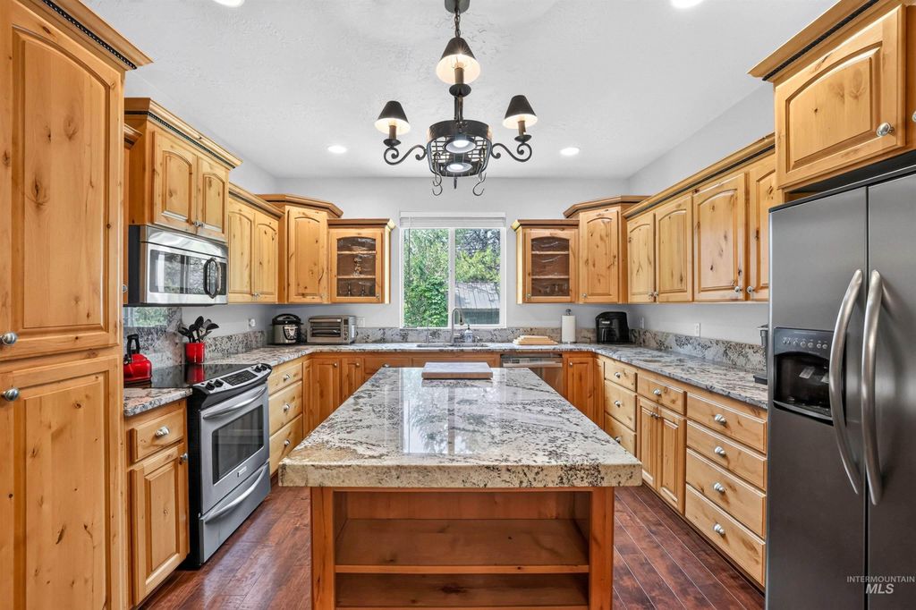 Photo of 39 Grand Fir Dr, Donnelly, ID 83615 (MLS # 98993104)