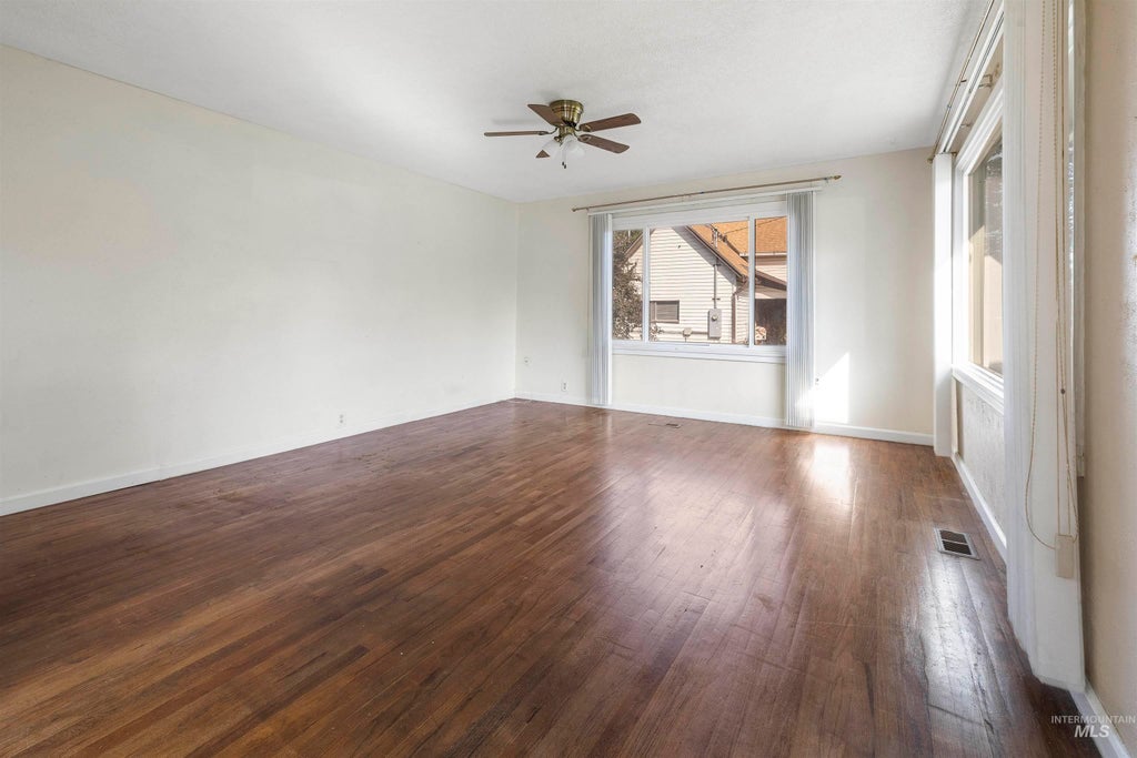 Photo of 1256 Elm Street, Clarkston, WA 99403 (MLS # 99000795)