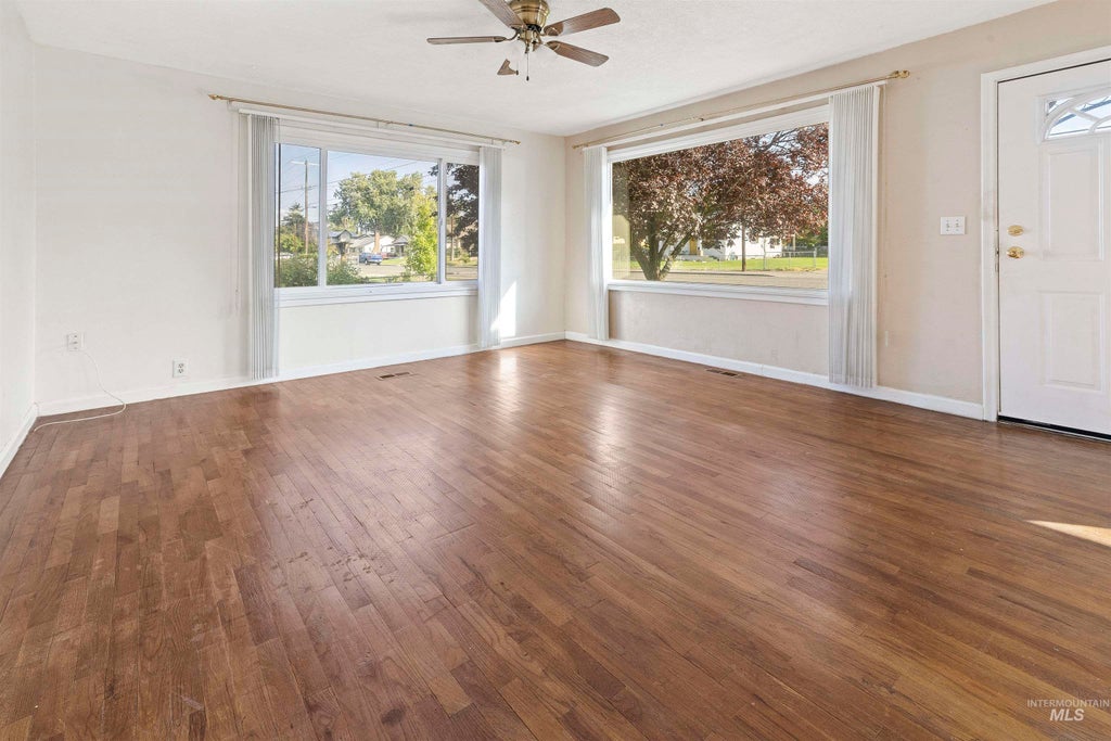 Photo of 1256 Elm Street, Clarkston, WA 99403 (MLS # 99000795)