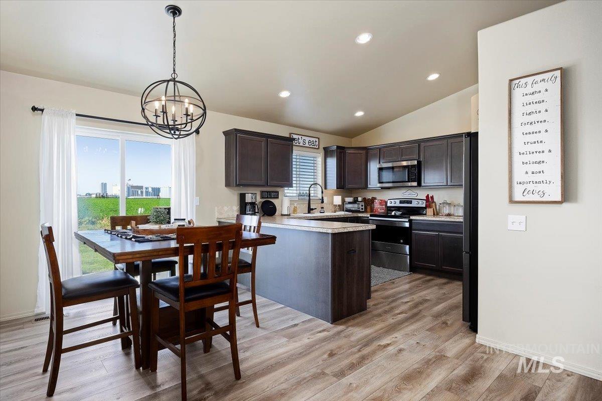 Jerome, Idaho 83338, United States, 3 Bedrooms Bedrooms, ,2 BathroomsBathrooms,Residential,Active,226176