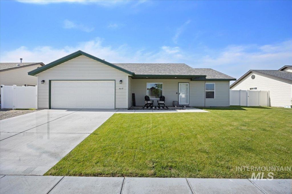 Photo of 409 W Ave K, Jerome, ID 83338 (MLS # 98964308)
