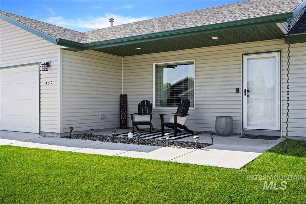 Photo of 409 W Ave K, Jerome, ID 83338 (MLS # 98964308)