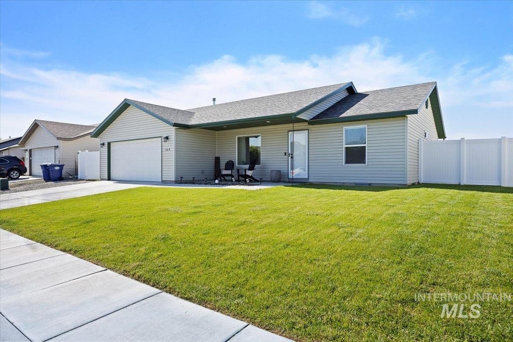 Photo of 409 W Ave K, Jerome, ID 83338 (MLS # 98964308)