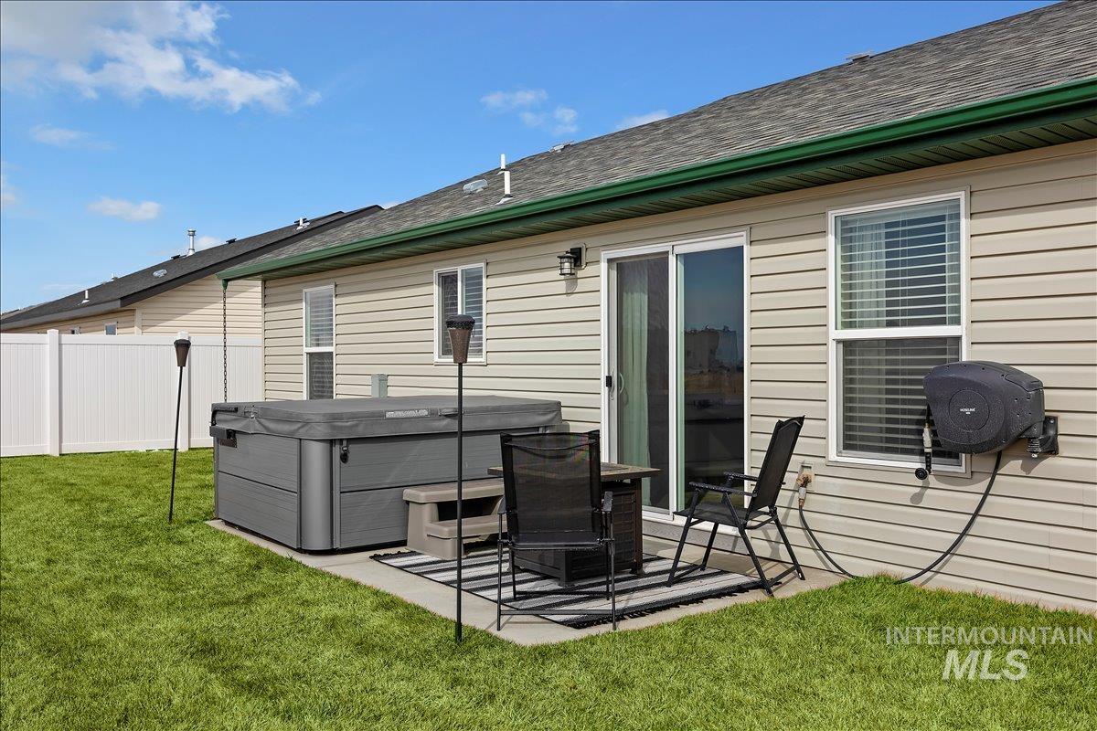 Jerome, Idaho 83338, United States, 3 Bedrooms Bedrooms, ,2 BathroomsBathrooms,Residential,Active,226176