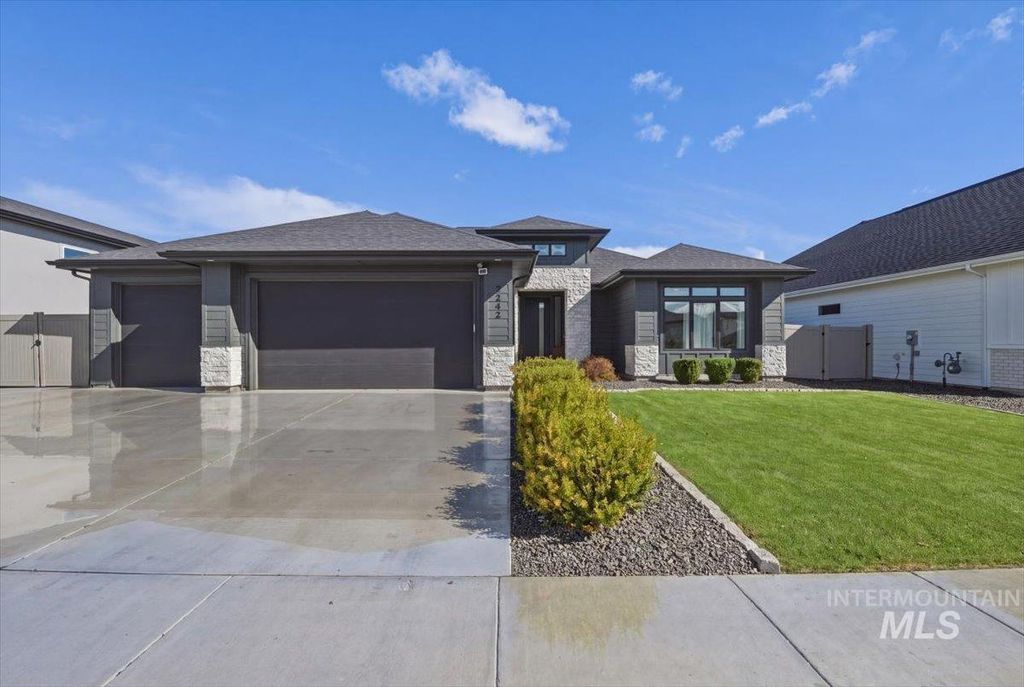 Photo of 2242 E Timber Trail St, Kuna, ID 83634 (MLS # 98982565)