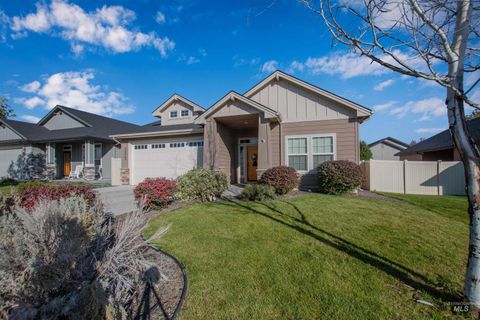 Photo of 5010 S Lava Springs Loop, Nampa, ID 83686 (MLS # 98965046)