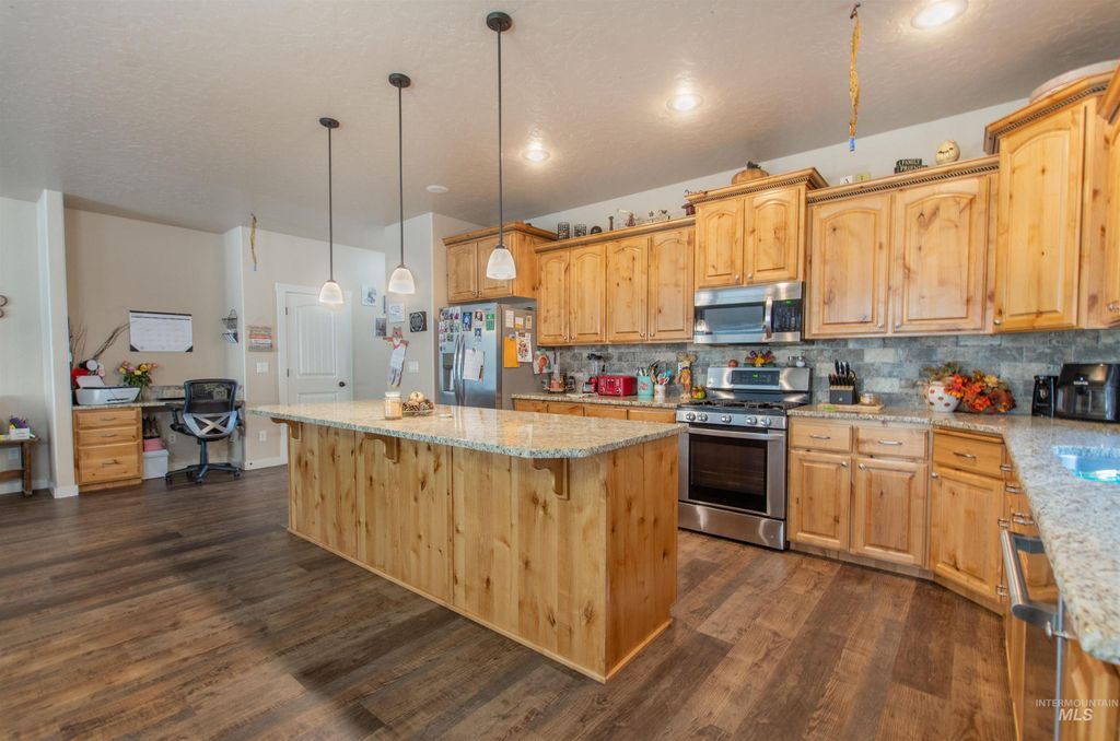 Photo of 5010 S Lava Springs Loop, Nampa, ID 83686 (MLS # 98965046)