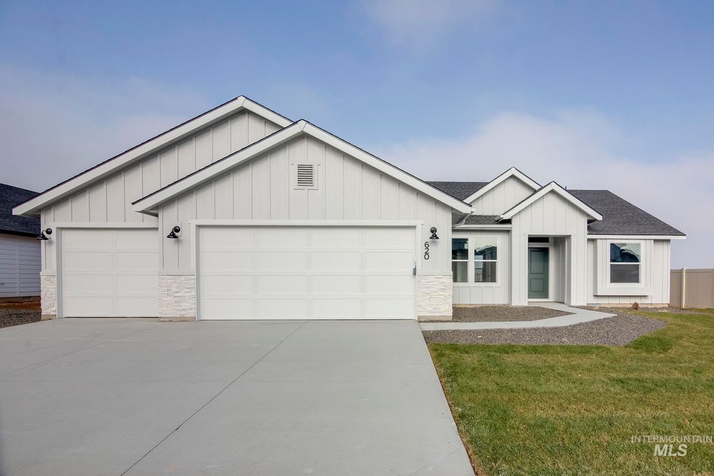 Photo of 17690 N Boone Peak Ave, Nampa, ID 83687 (MLS # 98974797)
