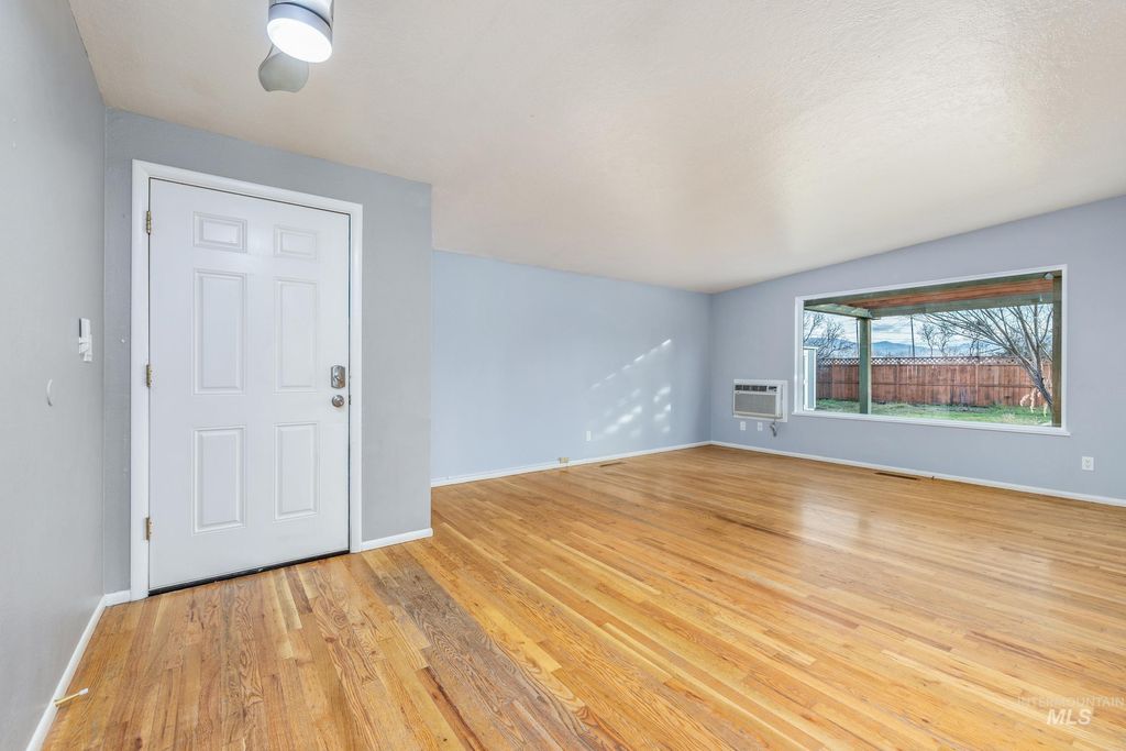 Photo of 18 S Franklin Park, Boise, ID 83709 (MLS # 98970019)