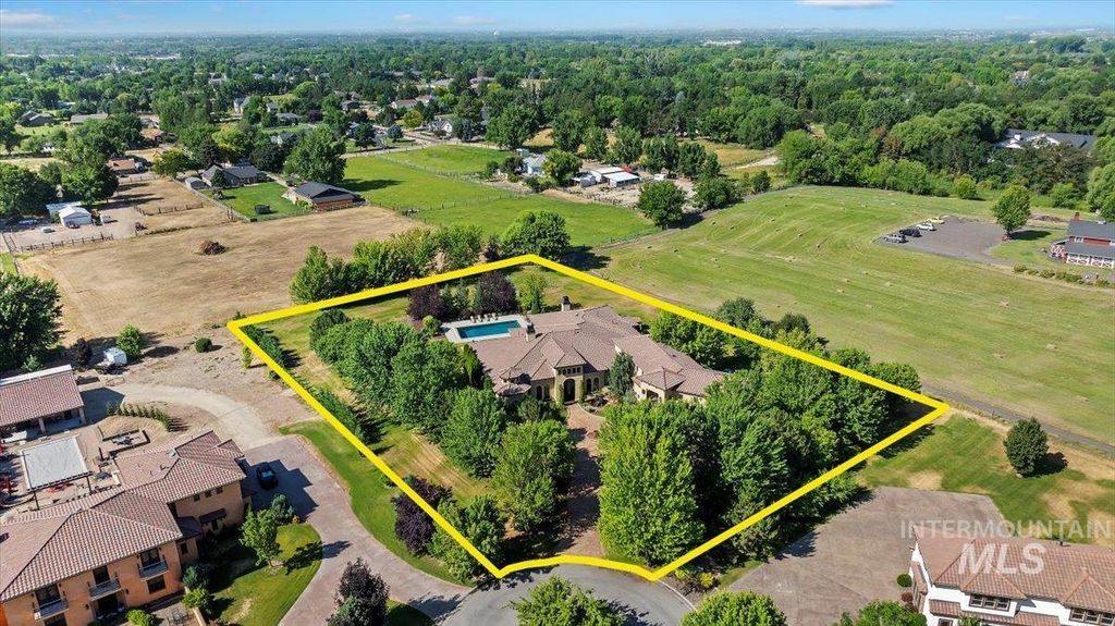 Photo of 2515 N Big Sky Place, Eagle, ID 83616 (MLS # 98977674)