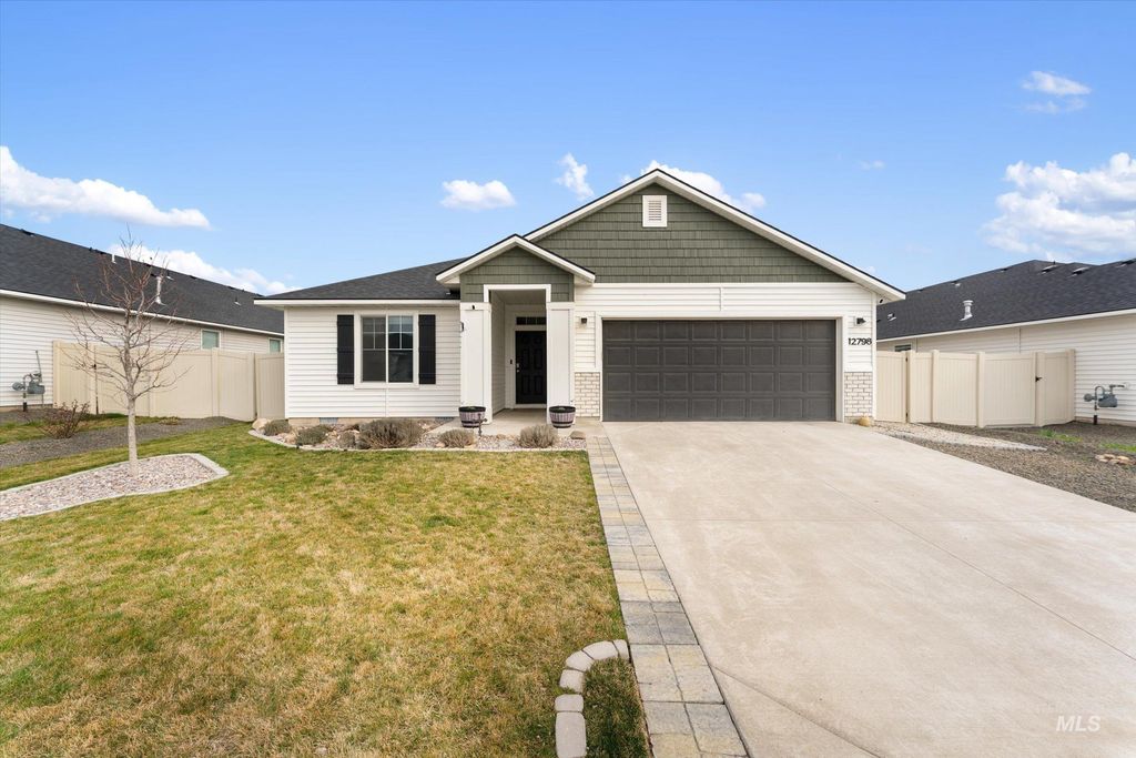 Photo of 12798 Devonshire St, Caldwell, ID 83607 (MLS # 98977904)